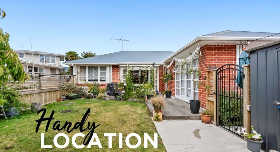  at 11 Hall Grove, Ebdentown, Upper Hutt, Wellington
