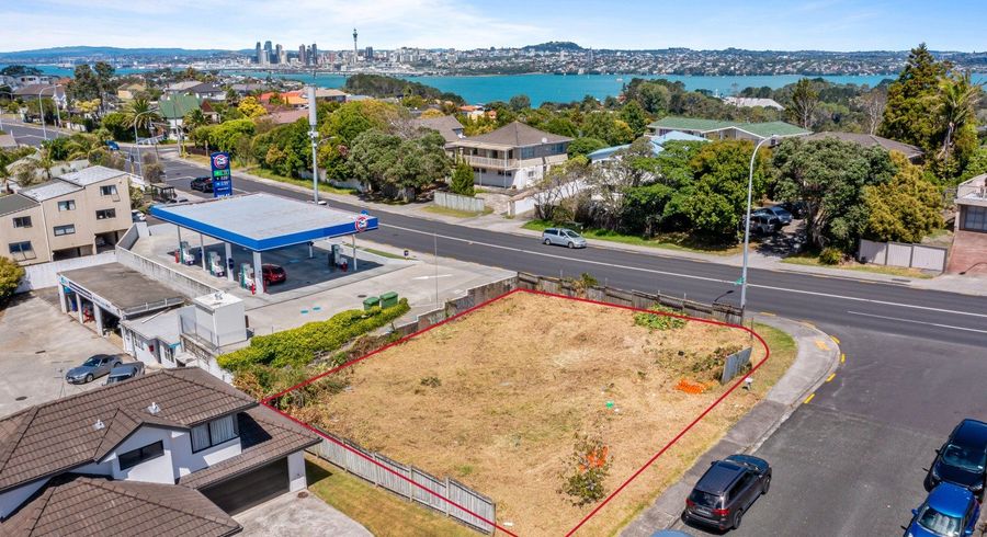  at 129 Mokoia Road, Birkenhead, North Shore City, Auckland