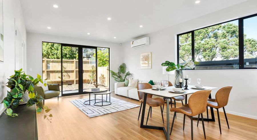  at 421C Glenfield Road, Glenfield, Auckland