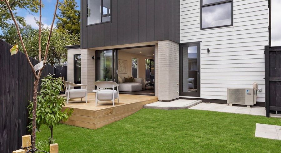  at 5/6A View Road, Glenfield, North Shore City, Auckland