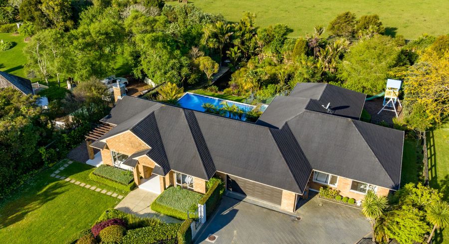  at 9 Faith Grove, Greenhithe, Auckland