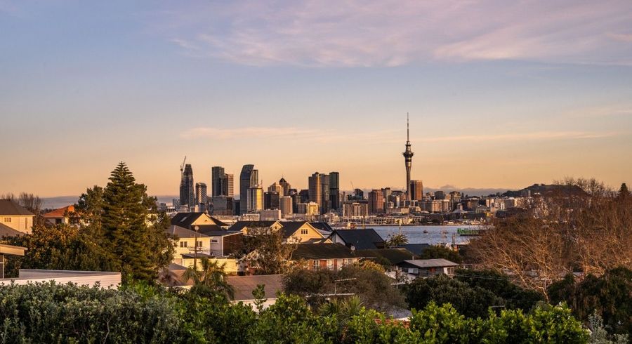  at 26 Waimana Avenue, Northcote Point, North Shore City, Auckland