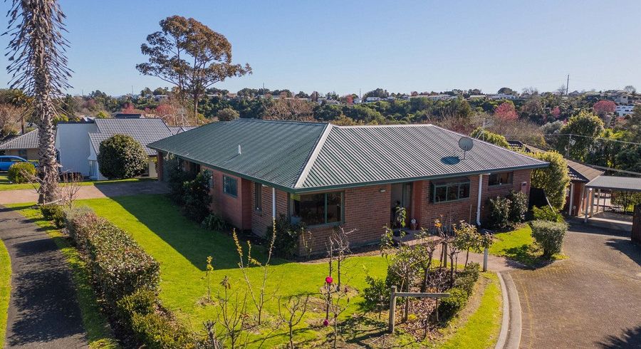  at 7 Meadowviews Drive, Welcome Bay, Tauranga