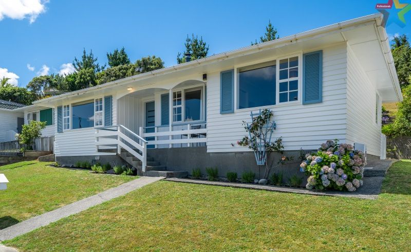 at 130 Major Drive, Kelson, Lower Hutt