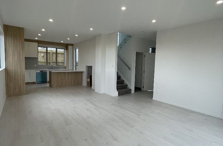  at 10D Playfair Road, Mount Roskill, Auckland City, Auckland