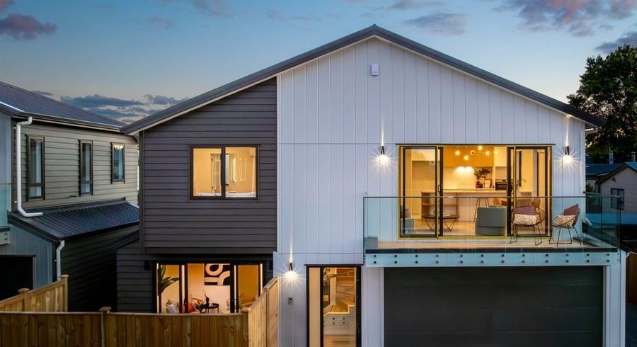  at 3A Dawnhaven Drive, Te Atatu Peninsula, Auckland