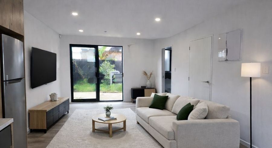  at 12/21 Tennessee Avenue, Mangere East, Manukau City, Auckland