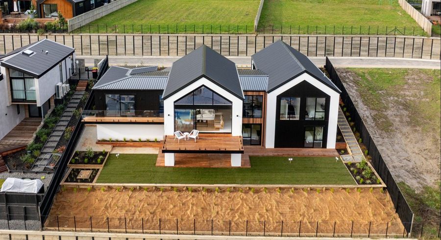  at 10 Flowers Lane, Cracroft, Christchurch City, Canterbury