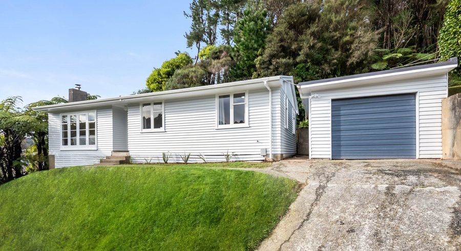  at 7 Thomson Grove, Stokes Valley, Lower Hutt, Wellington