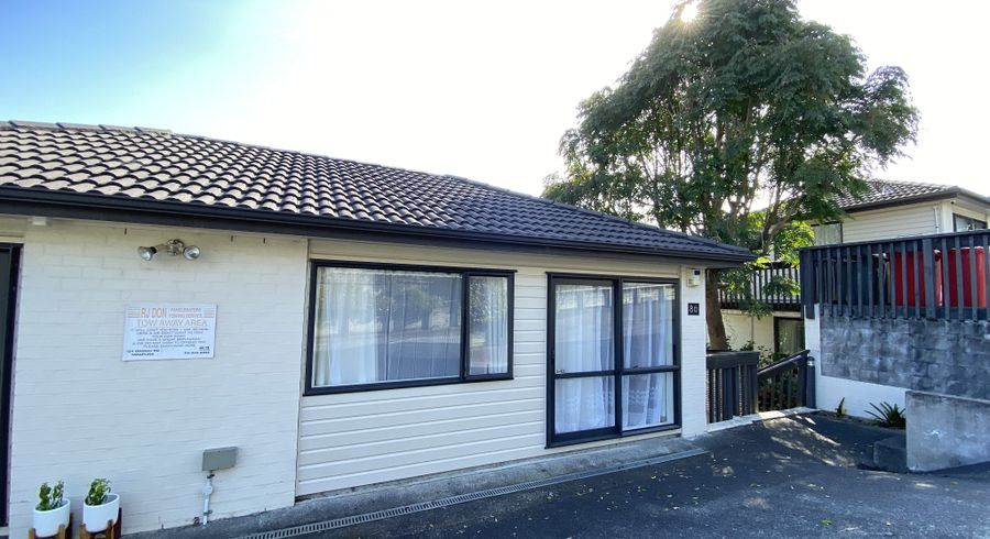  at 4/8D Schnapper Rock Road, Albany, North Shore City, Auckland