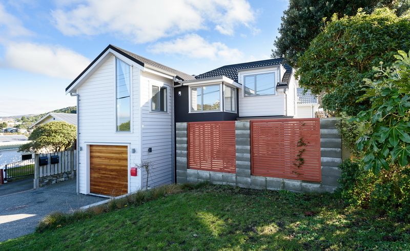  at 19 Omar Street, Khandallah, Wellington