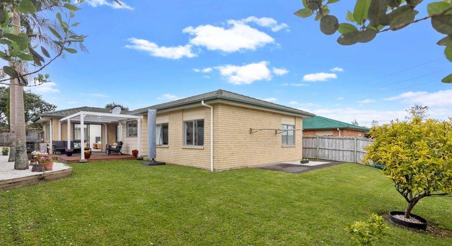  at 41 Robin Brooke Drive, Flat Bush, Auckland