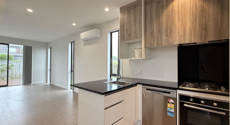  at 5/21 Akoranga Dr, Northcote, North Shore City, Auckland