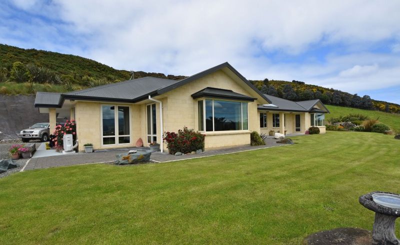  at 417 Orepuki Riverton Highway, Riverton