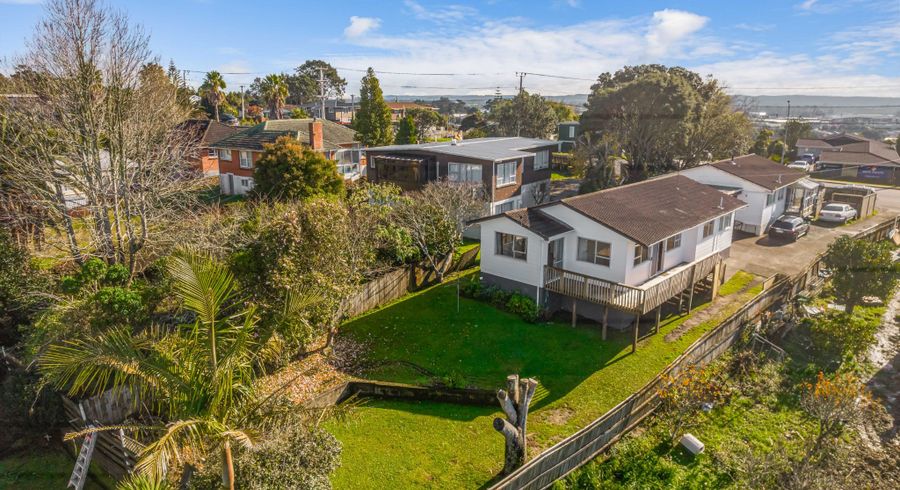  at 2/47 Royal Road, Massey, Auckland