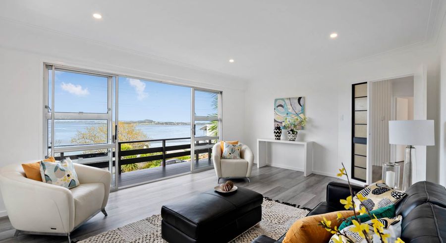  at 3 Hames Terrace, Hillsborough, Auckland