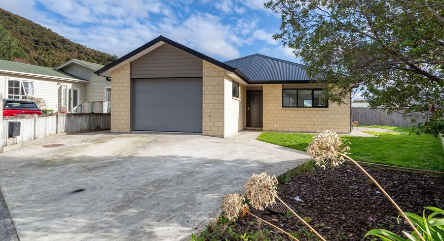 at 25 Helvetia Grove, Naenae, Lower Hutt