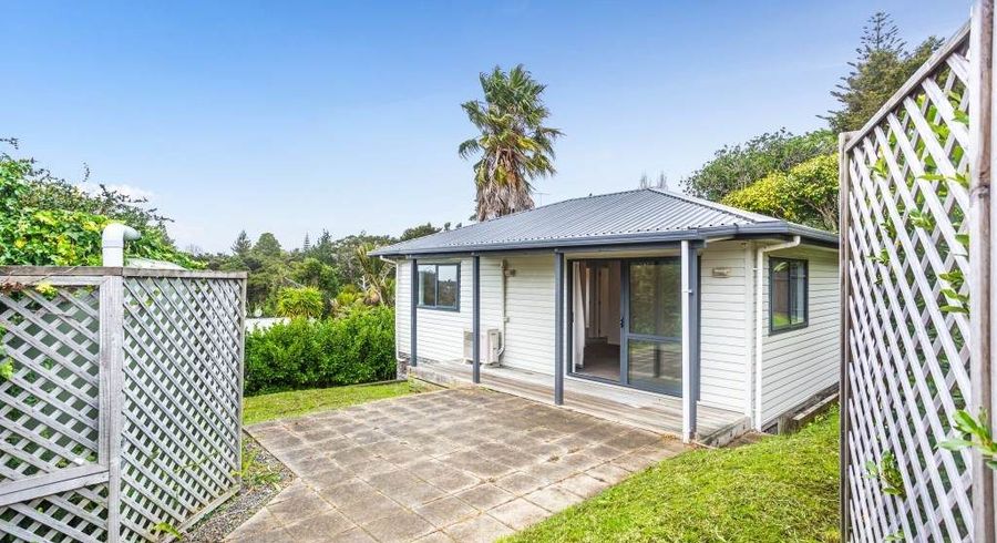  at 25 Verbena Road, Birkdale, Auckland