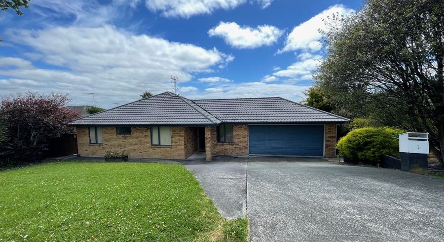 at 1 Summerland Drive, Henderson, Waitakere City, Auckland