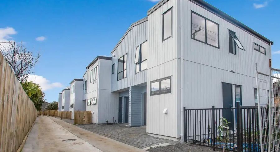  at 4/32 Airfield Road, Takanini, Papakura, Auckland