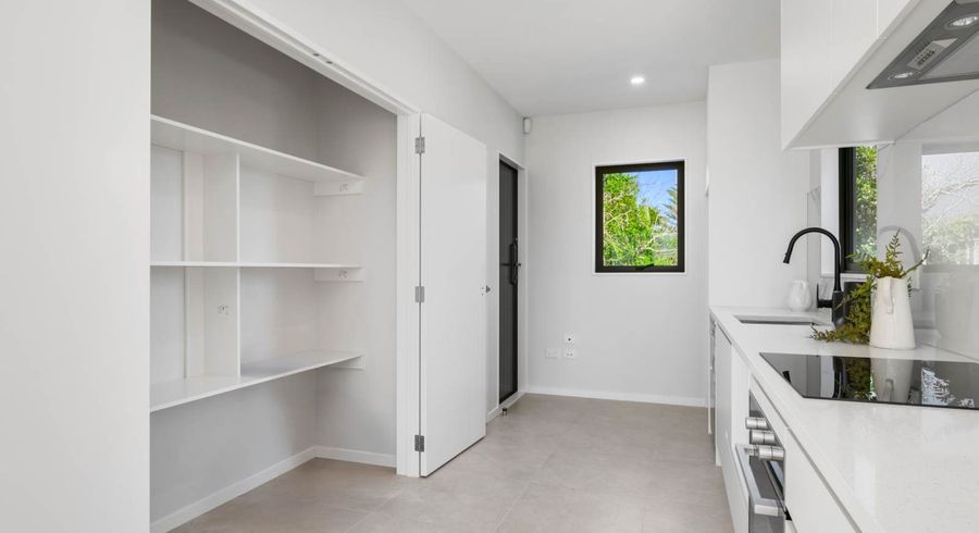  at 8D  Clutha Crescent, Clover Park, Manukau City, Auckland