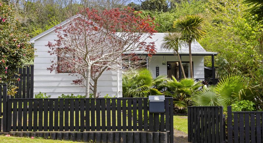  at 19 Thames Street, Welbourn, New Plymouth, Taranaki