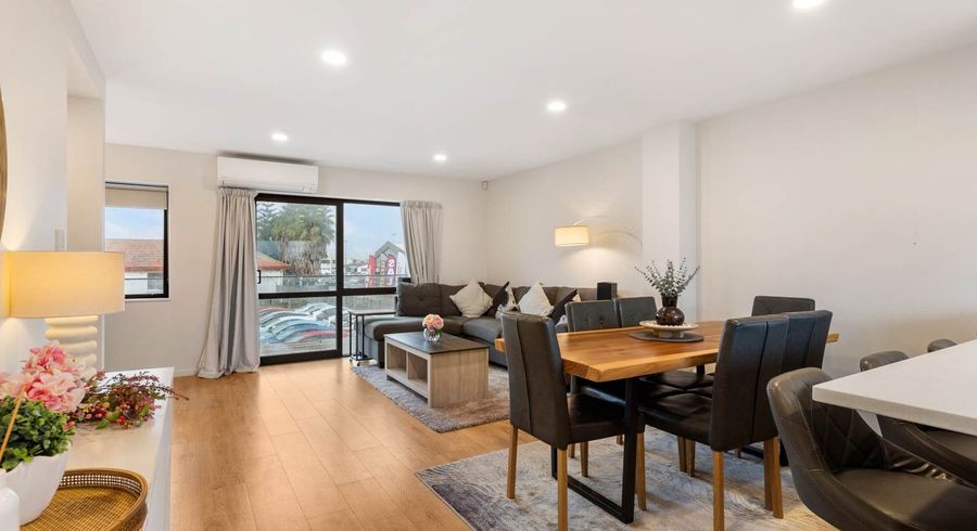  at 2/20 Charles Street, Papatoetoe, Manukau City, Auckland