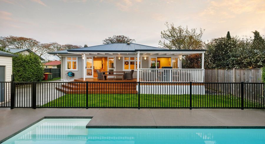  at 53 Brookfield Street, Hamilton East, Hamilton