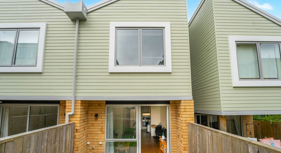  at 15 Helen Jenepher Lane, Mount Wellington, Auckland City, Auckland