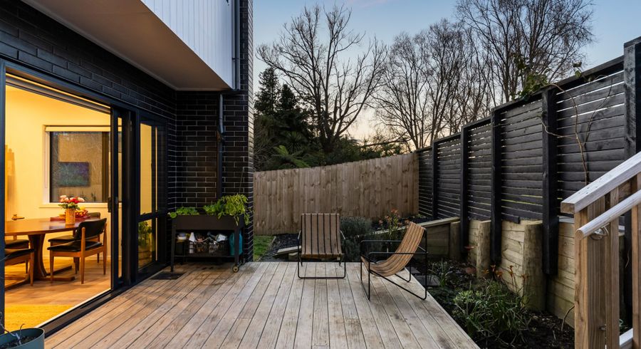  at 33 Meg Lane, Glen Eden, Waitakere City, Auckland