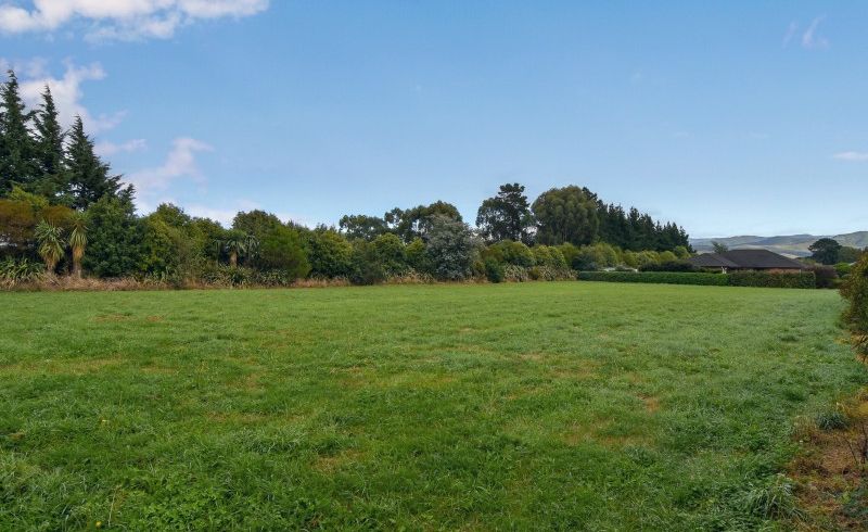  at 8 Mill Grove, Clareville, Carterton
