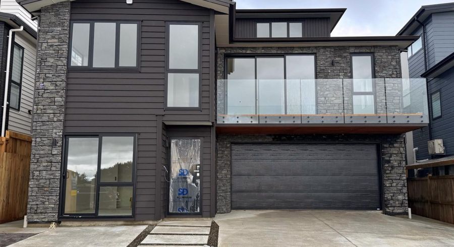  at 16 Grand Ridge Avenue, Flat Bush, Manukau City, Auckland