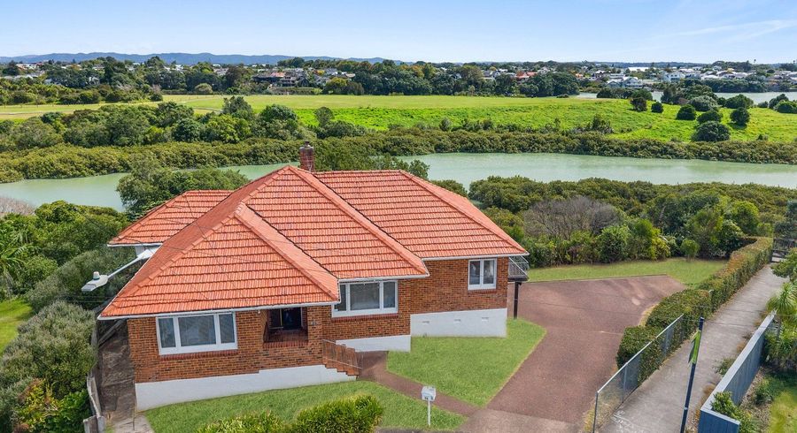  at 14 Weona Place, Westmere, Auckland City, Auckland