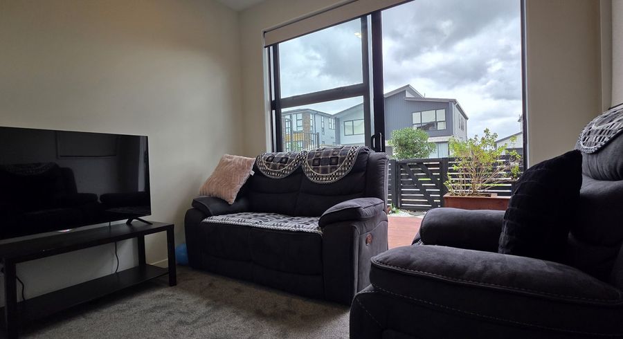  at 1/14 Rathmines Road, Flat Bush, Manukau City, Auckland