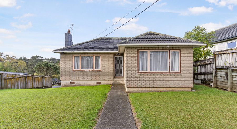  at 37 Kaipatiki Road, Glenfield, North Shore City, Auckland