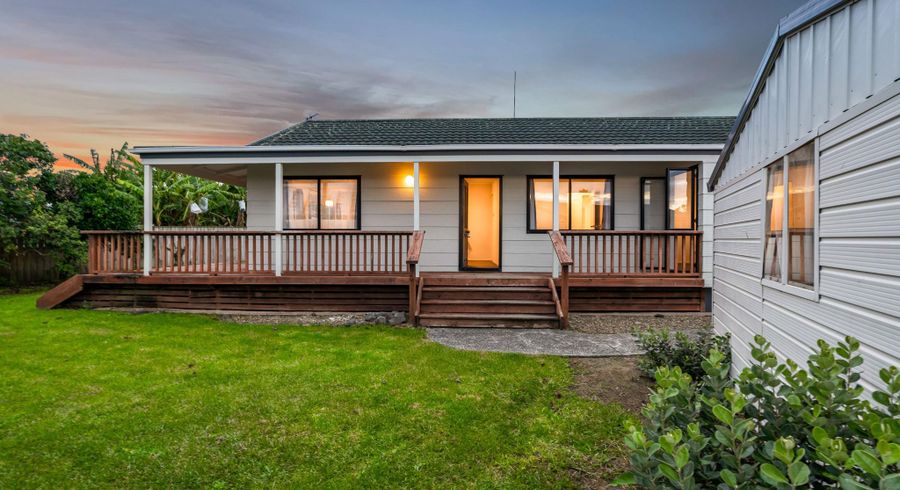 at 5 Posa Avenue, Henderson, Waitakere City, Auckland