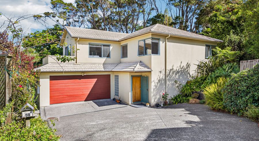  at 39b Chivalry Road, Glenfield, North Shore City, Auckland
