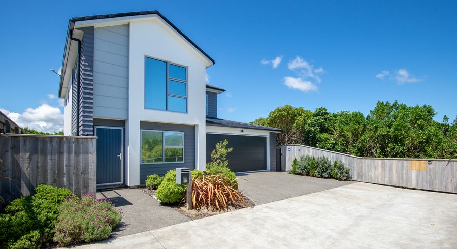  at 162A John Burke Drive, Aotea, Porirua