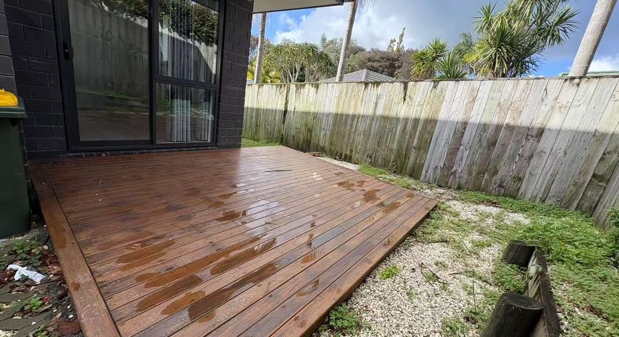  at 5b Glenford Lane, Te Atatu Peninsula, Waitakere City, Auckland