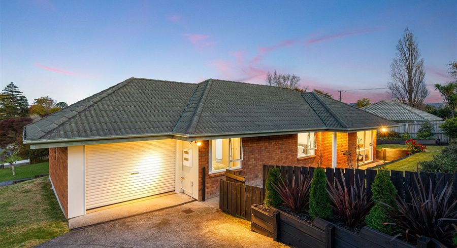 at 15 Cretian Crescent, Henderson, Auckland