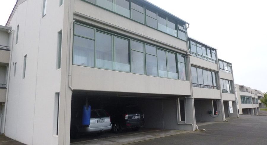  at 2I/217 Sunset Rd, Sunnynook, North Shore City, Auckland