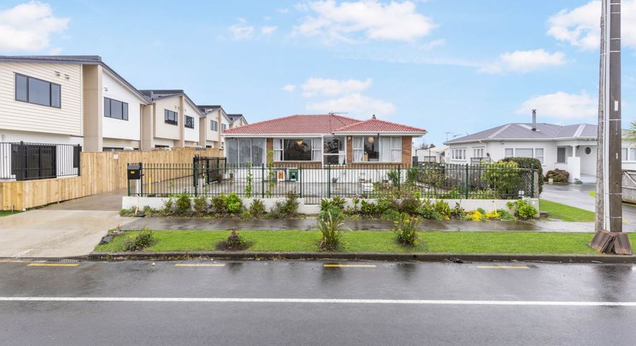  at 76 Station Road, Papatoetoe, Auckland