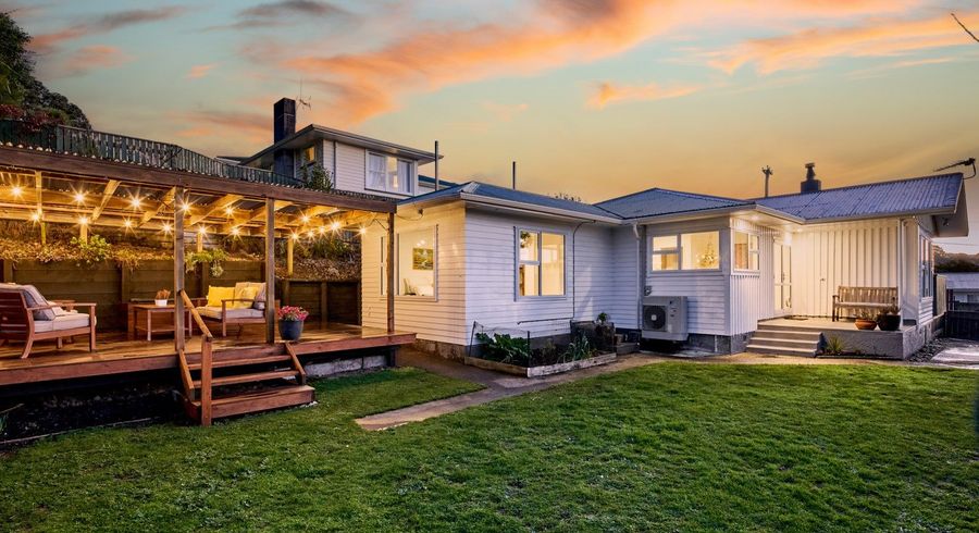  at 3 Catherine Crescent, Paparangi, Wellington