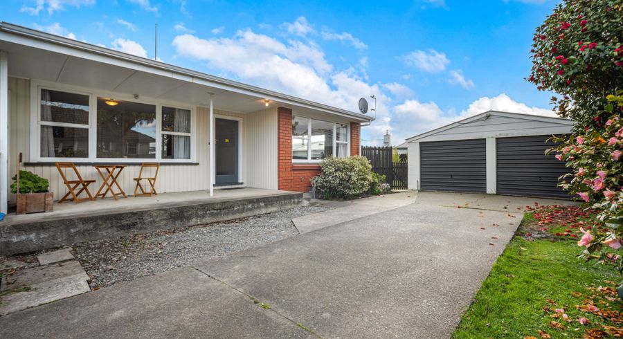  at 2/166 Halswell Road, Hillmorton, Christchurch