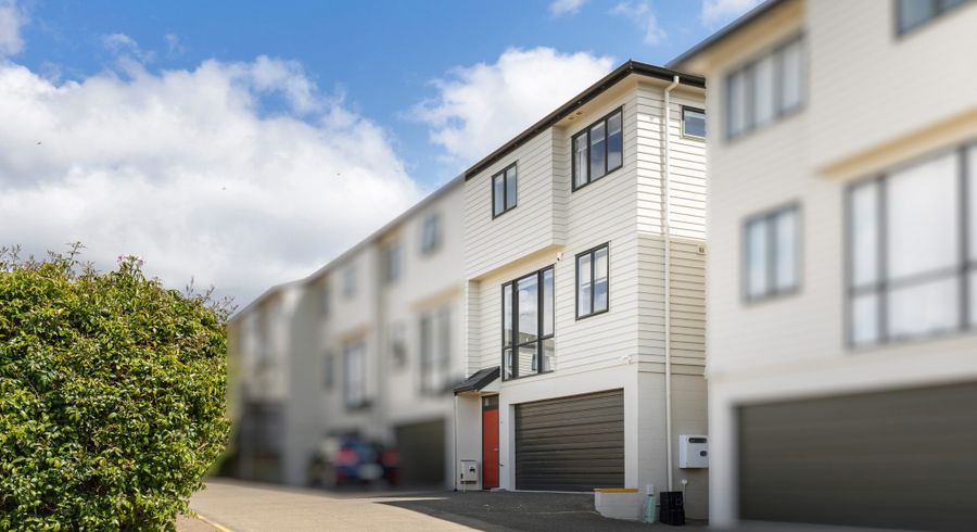  at 40/22 Northcross Drive, Oteha, Auckland