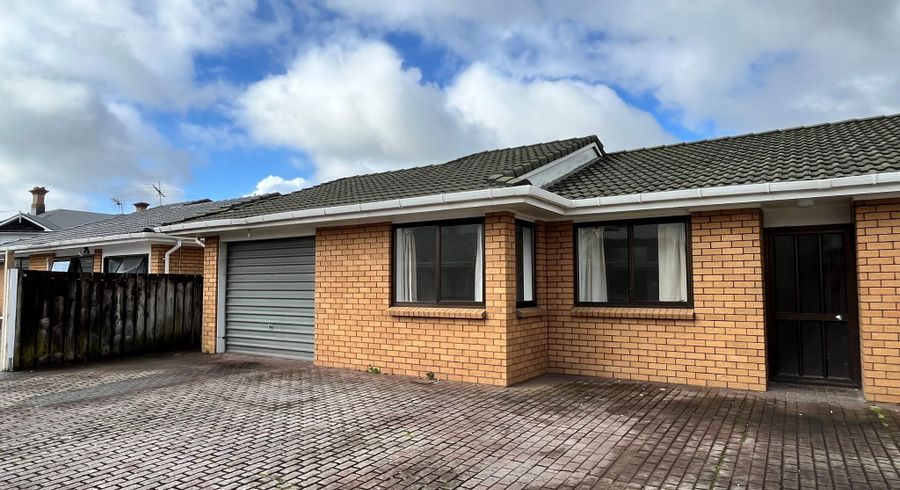 at 380C Great South Road, Papatoetoe, Manukau City, Auckland