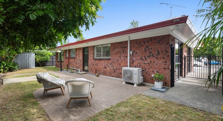  at 2/22 Beaumaris Way, Conifer Grove, Papakura, Auckland