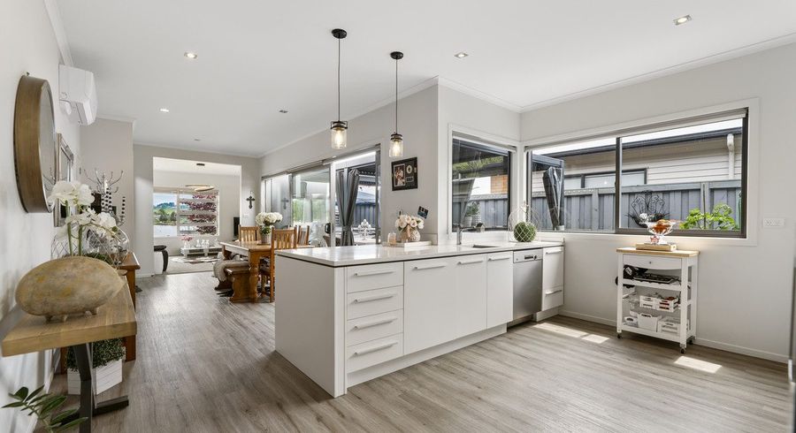  at 21 Lakeview Quay, Pyes Pa, Tauranga, Bay Of Plenty
