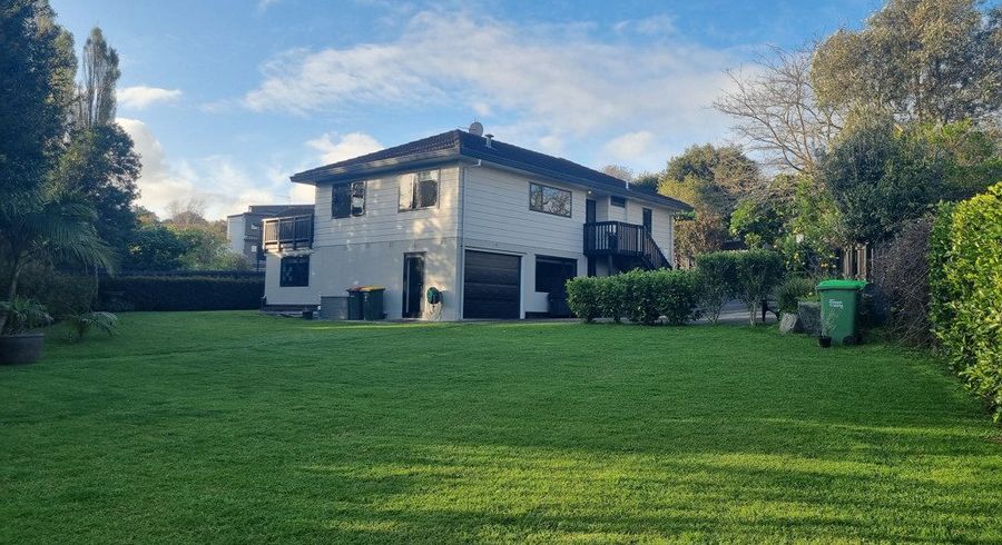  at 18 Sandgate Ave, Botany Downs, Manukau City, Auckland