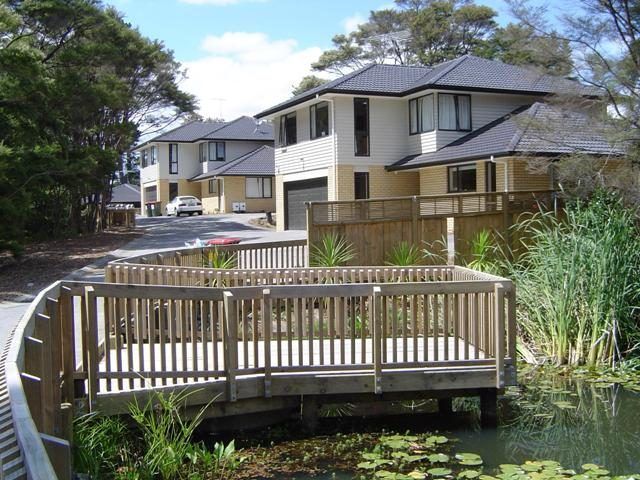  at 9 the Avenue, Albany, North Shore City, Auckland